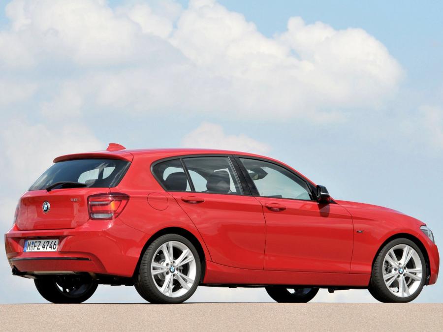  BMW 118i 5-Door Sport Line 2011 года  (фото 6 из 31)